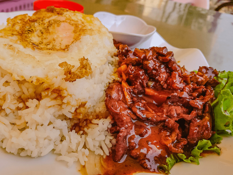 Lok Lak stir-fried beef with rice in Cambodia