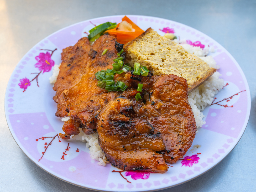 Com Tam - Broken Rice with Grilled Pork in Southern Vietnam