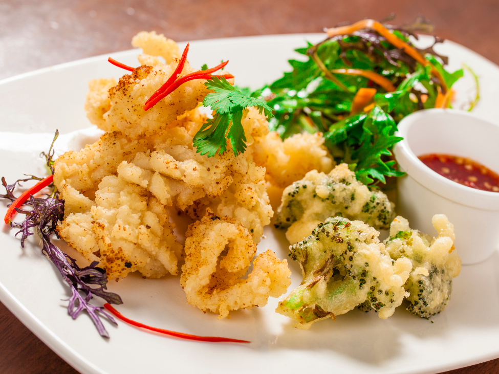 Fried squid rings.