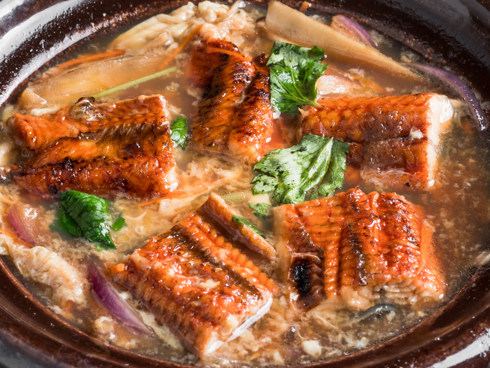 Hot pot with eel.