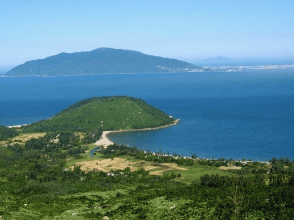 Traditional village settings and coastal views at Lang Van in Da Nang