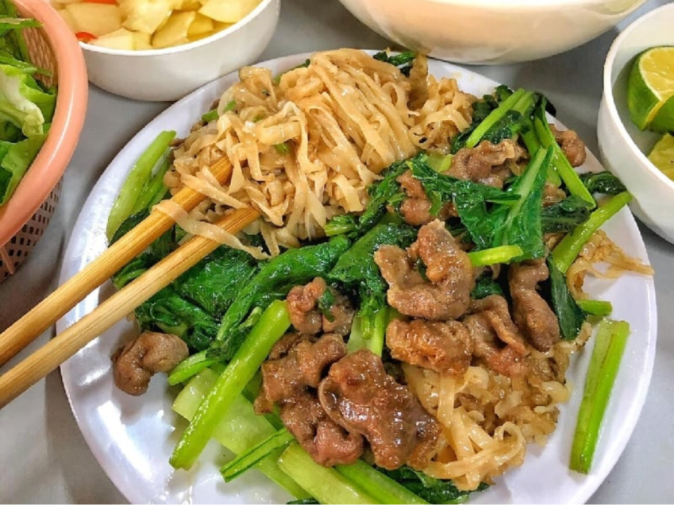 Pho Xao - Stir-Fried Pho in Vietnam