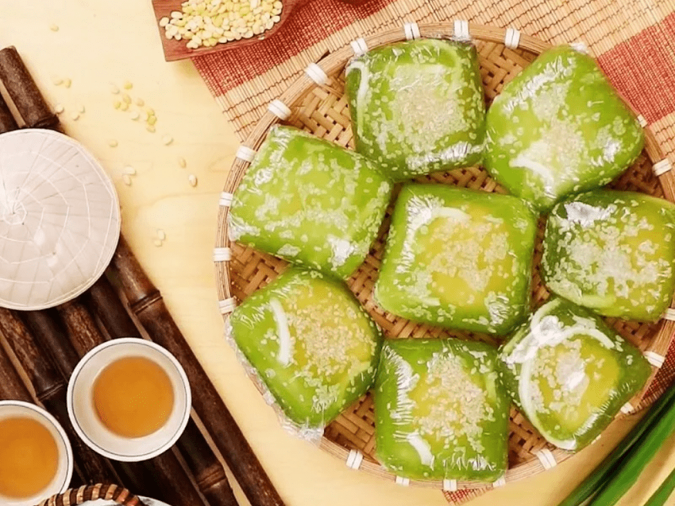 Banh Phu The, jelly-like husband and wife cake symbolizing love