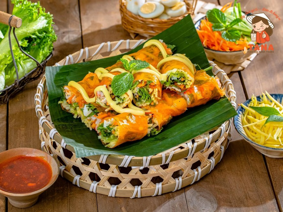 Bánh Tráng Cuốn - Rolled rice paper with pork and shrimp