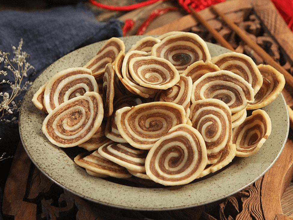 Vietnamese pig’s ear cake banh tai heo with spiral design