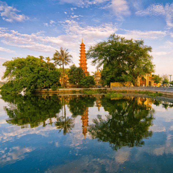 tran-quoc-pagoda-thanh-nien-street.